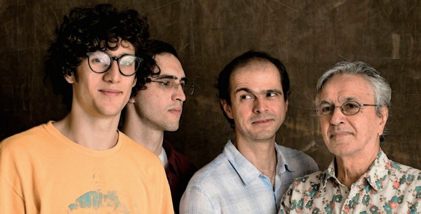 Caetano Veloso e filhos fazem show hoje no Teatro&nbsp;Positivo