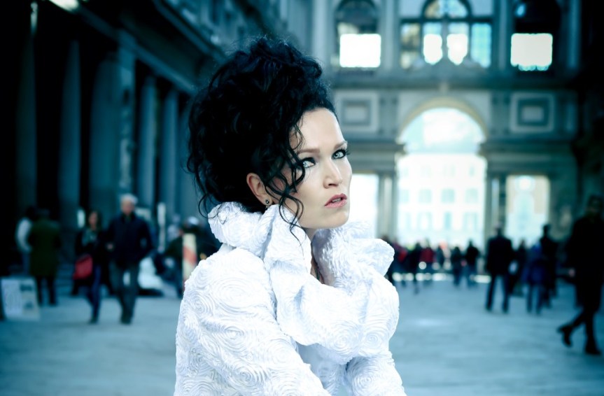 Tarja começa sábado (25) sua turnê pelo Brasil; Belo Horizonte e São Paulo estão na rota da cantora&nbsp;lírica