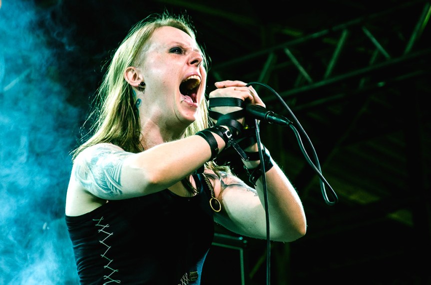 Tati Klingel: Artista curitibana desenvolve técnicas para canto&nbsp;gutural