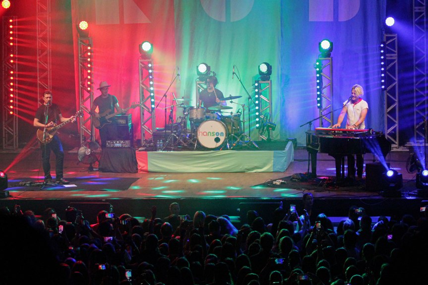 [Cobertura] Hanson aposta na nostalgia sem esquecer do momento atual da&nbsp;carreira