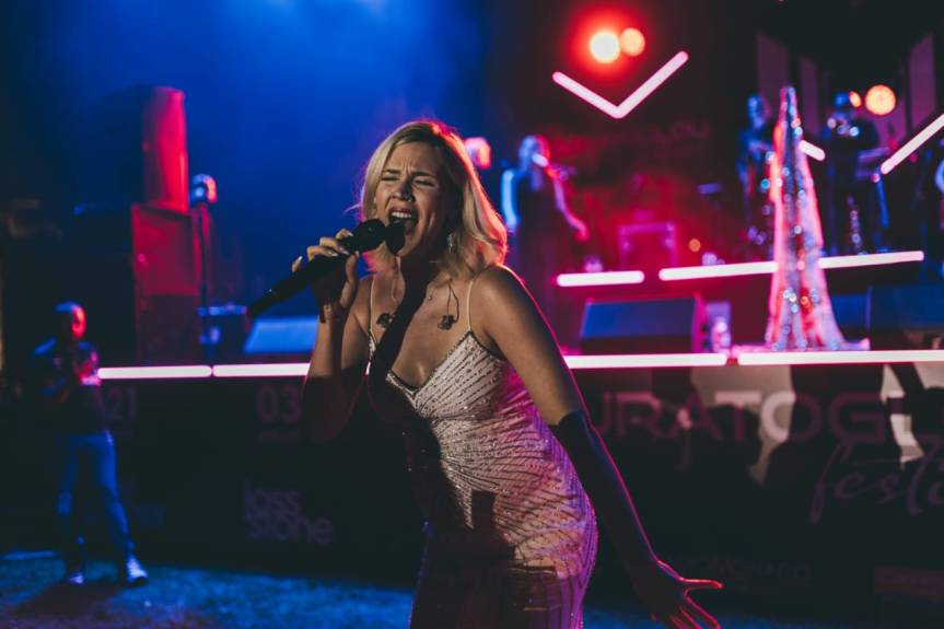 Joss Stone se apresenta em abril no Teatro&nbsp;Positivo