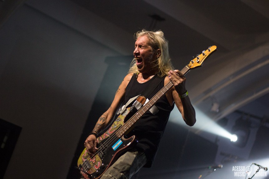 Viper faz homenagem a Pit Passarell em novo videoclipe de&nbsp;‘Timeless’