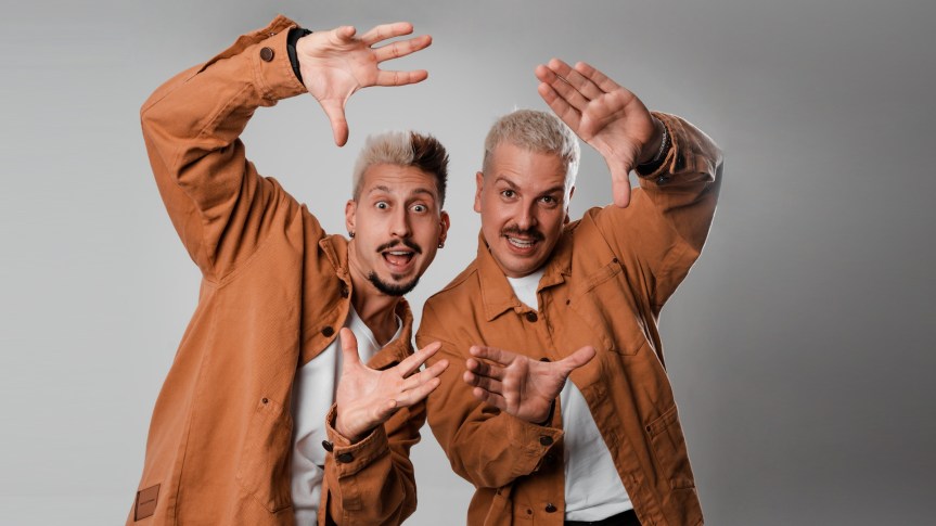 Ex-participante do Superstar, da Rede Globo, integra a dupla Papi e lança single que navega pelos ritmos latinos com influências do funk e do&nbsp;pop