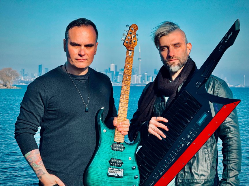 Junior Carelli lança vídeo com releitura de “Carry On”, clássico do Angra, com participação do guitarrista Rod&nbsp;Rodrigues