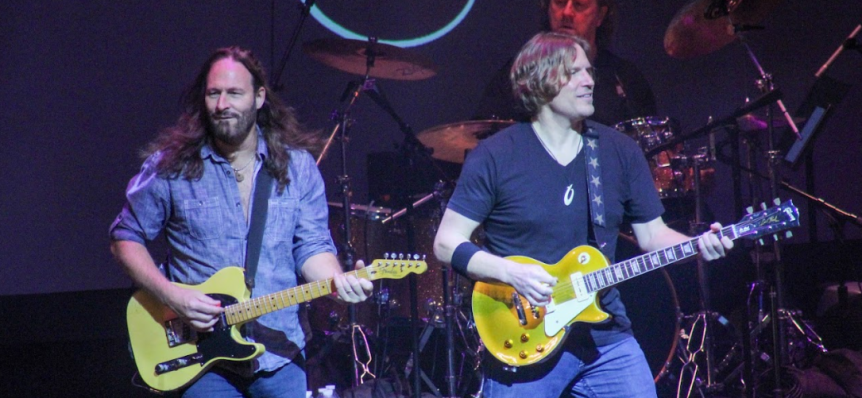 Revisiting Creedence: Dan McGuinness e Kurt Griffey, do Creedence Clearwater Revisited, no&nbsp;Brasil