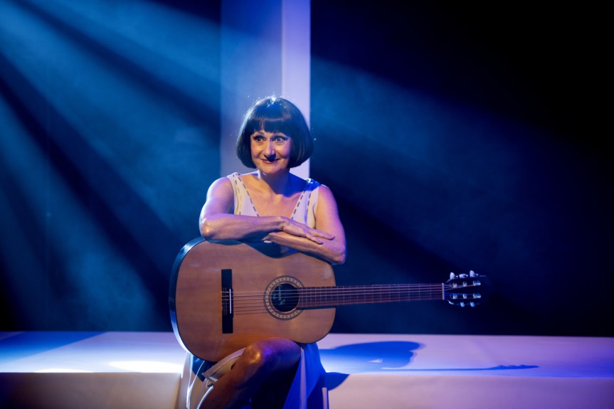 Musical “Os Olhos de Nara Leão”, com Zeze Polessa e direção de Miguel Falabella,chega a Curitiba em curta temporada de 21 a 23 de&nbsp;fevereiro