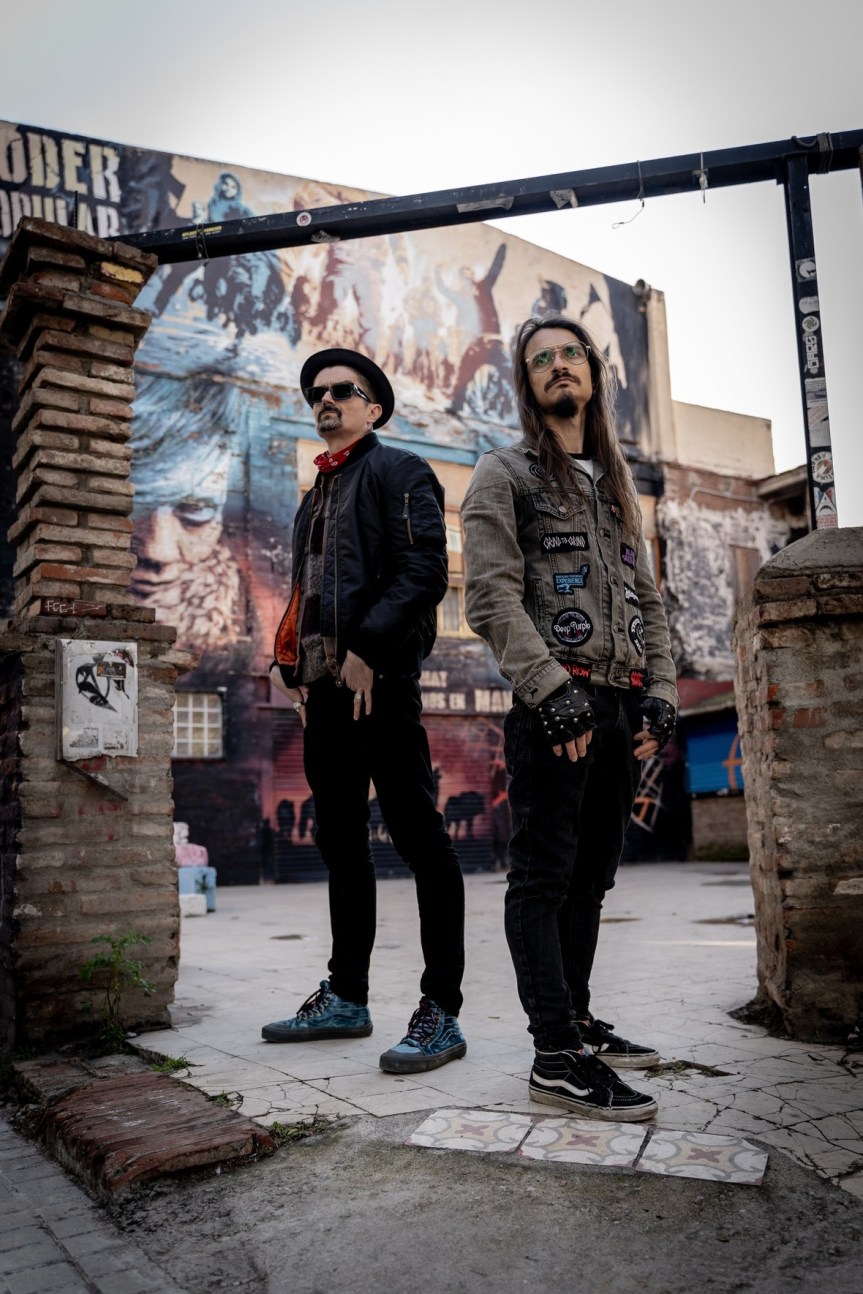 Ashes Of The Crow reflete ambiente social do mundo no disco&nbsp;Dystopia