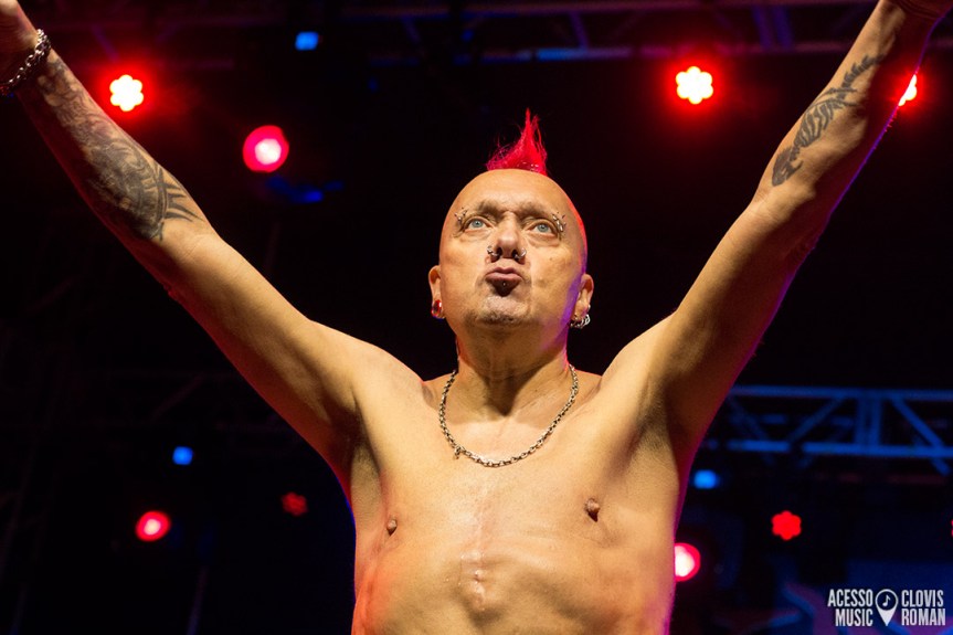 The Exploited: edição especial com bônus de The Massacre disponível em formato digipack com contracapa&nbsp;sobressalente