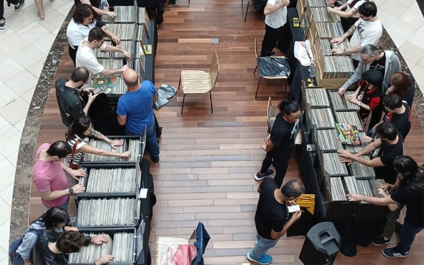 Feira de Vinil retorna ao Shopping Crystal em edição especial pelo Dia do&nbsp;Rock