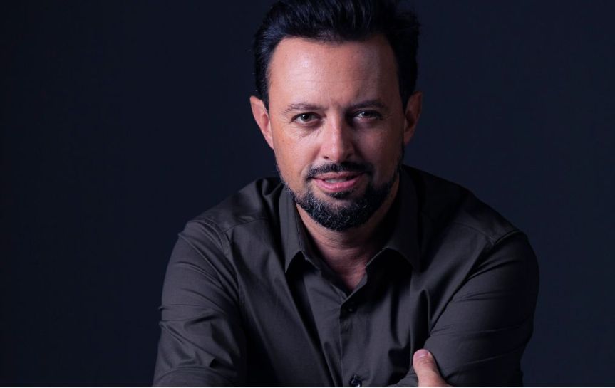 Tiago Win – a nova voz do pop rock une talento, propósito e tecnologia em suas&nbsp;músicas