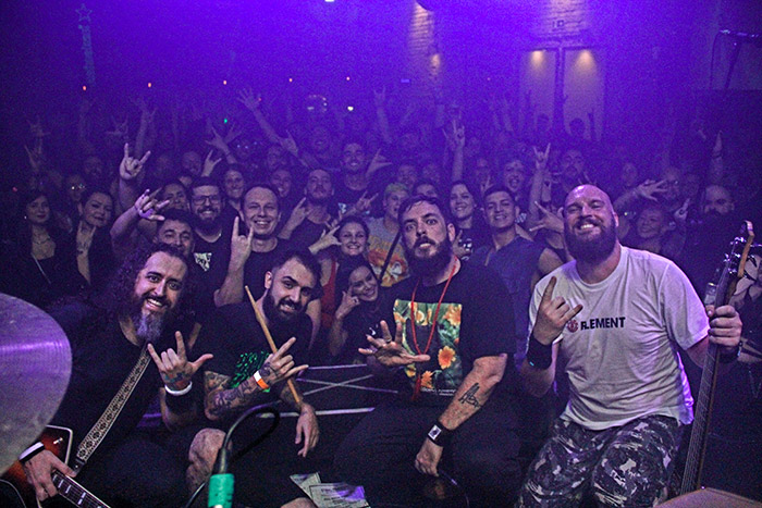 Steal This Band! esquenta o público para o show do System of a Down no palco do&nbsp;Belvedere