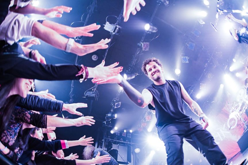 Do Paraná para o mundo: Luiz Rodrigues realiza turnê no Japão com Kiko Loureiro e Marty&nbsp;Friedman