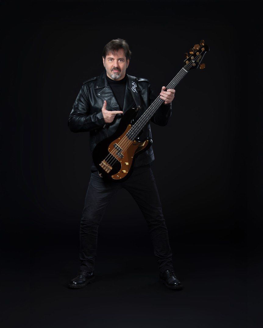 Andria Busic lança primeiro álbum solo “Life As It Is” pela Dynamo&nbsp;Records